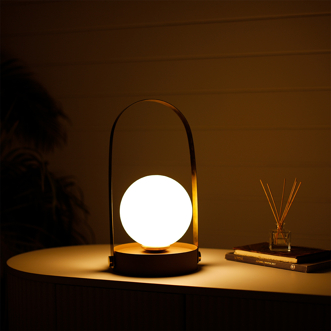 Etre-Table-Lamp